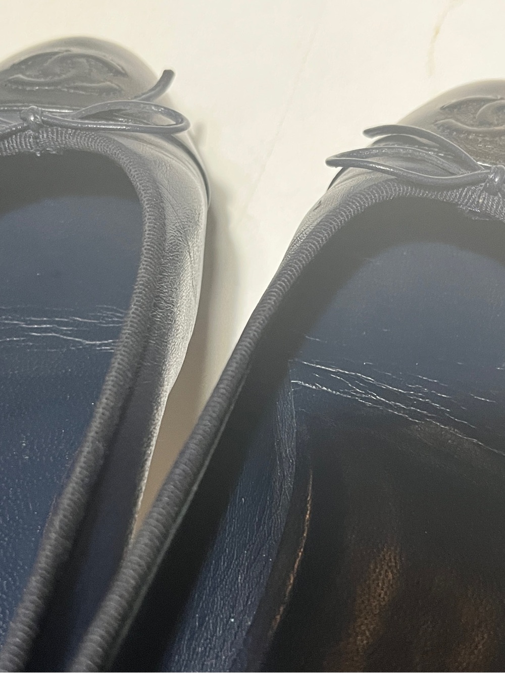 Chanel navy Black Leather Ballet Flats with CC Logo - Picture 9 of 11